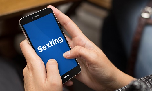 sexting.jpg